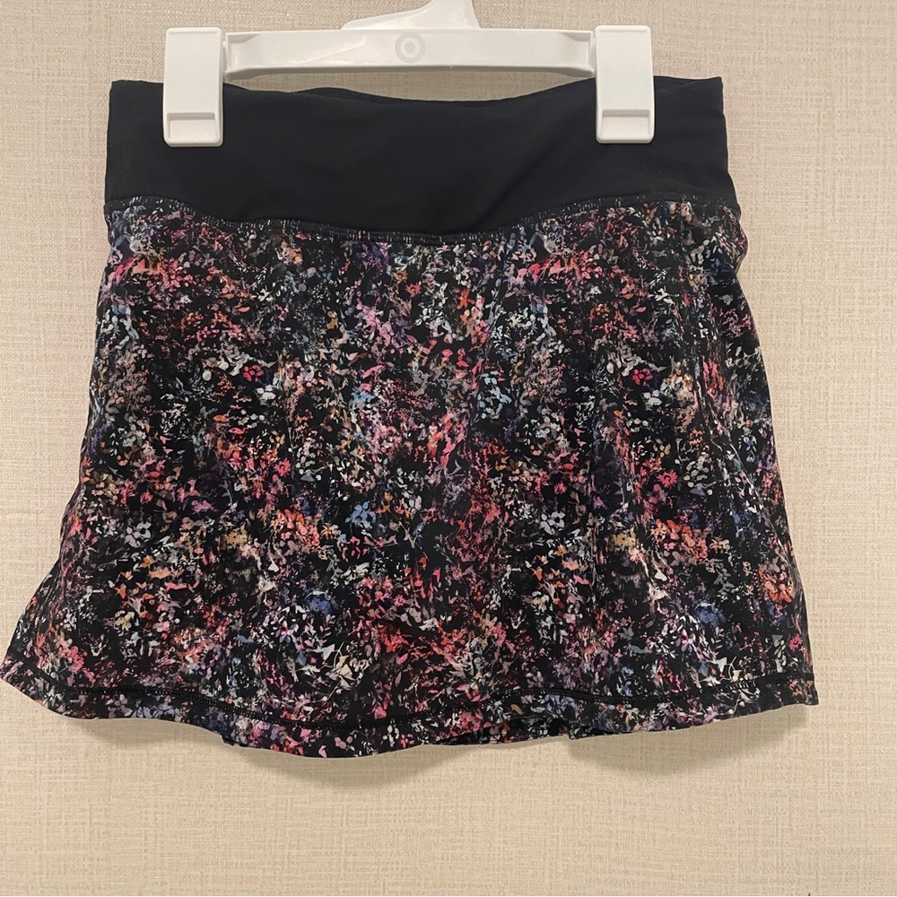 Lululemon- Pace Rival Mid-Rise Skirt - multi color. Size 2